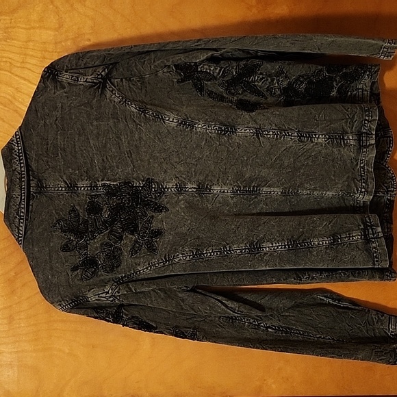 Rustic Coldwater Creek embroidered dark Grey denim jacket - Picture 5 of 6